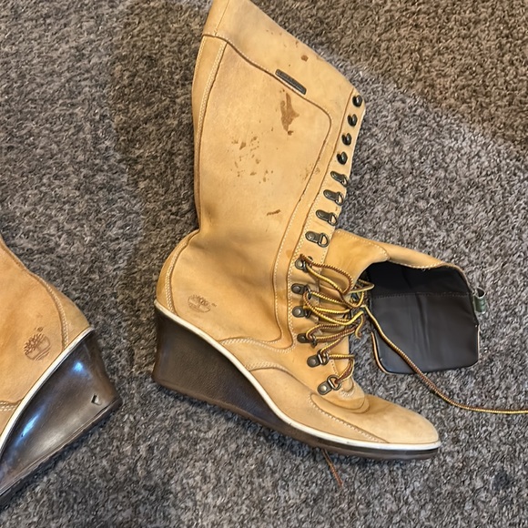 Size 9 timberland wedge boots rare to find - Picture 4 of 5